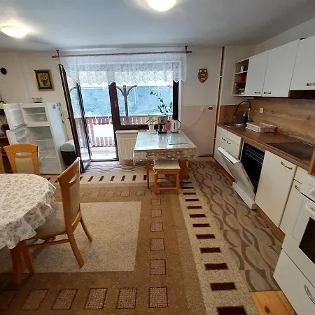 Tiha Dolina Zelezniki