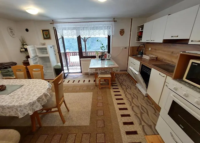 Tiha Dolina Zelezniki